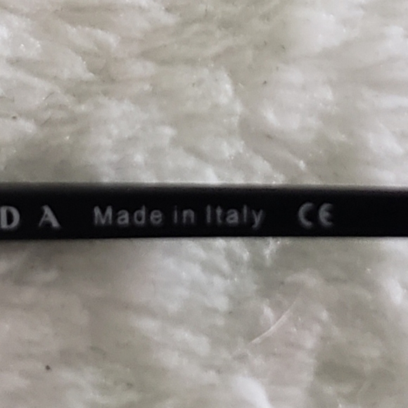 Prada eyeglasses - Picture 4 of 5